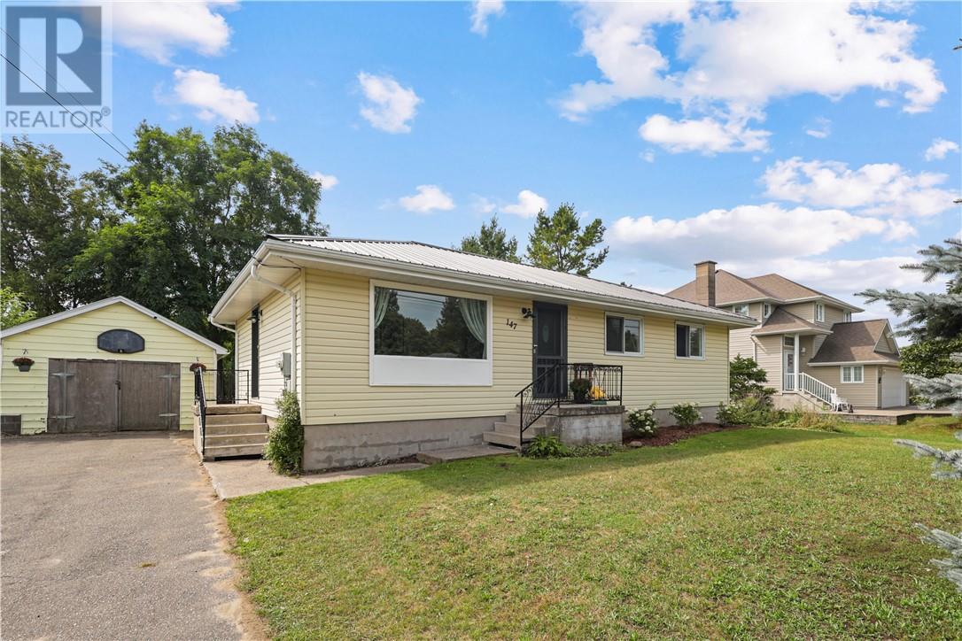 147 Thorne Street Property Photo 3