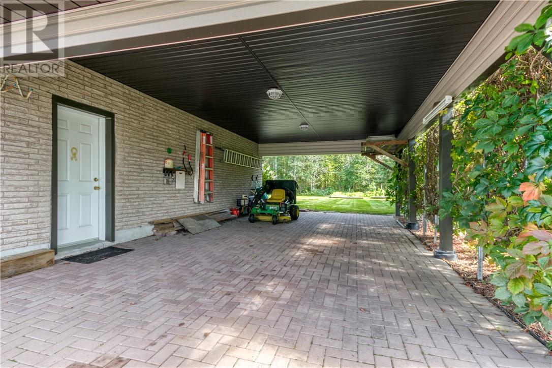 20 Hazel Street Property Photo 5
