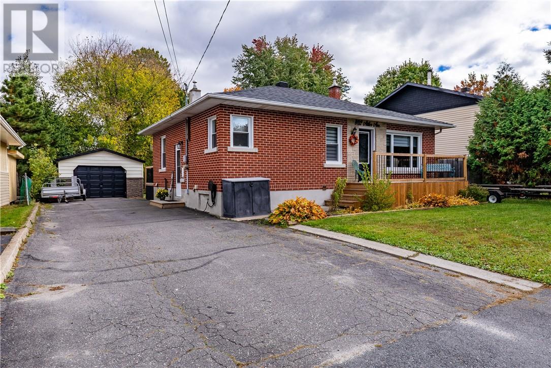 802 Attlee Avenue Property Photo 2