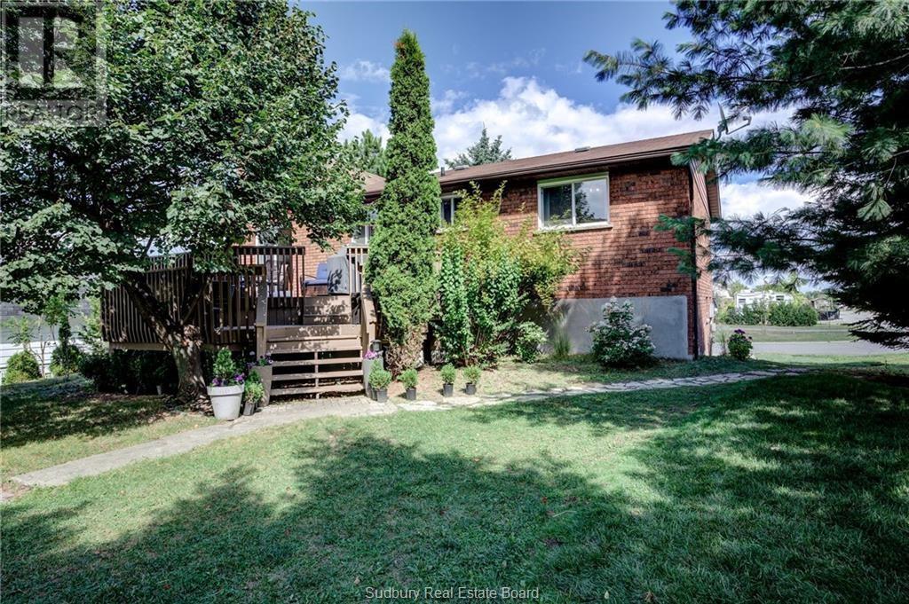 844 Windermere Crescent Property Photo 25
