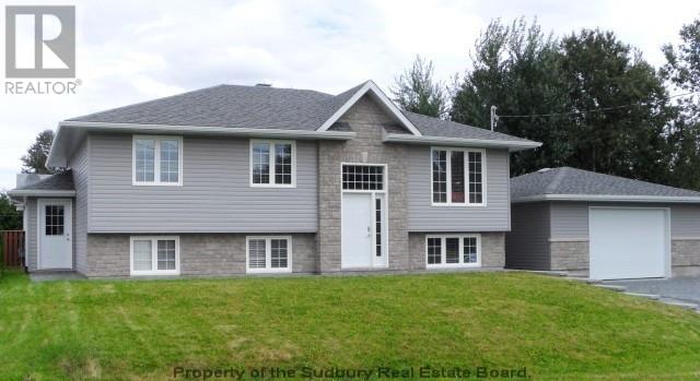 2460 EMILY Street Property Photo 1