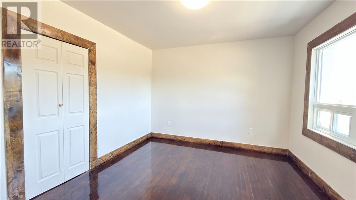 485 Lorne Street Property Photo 9