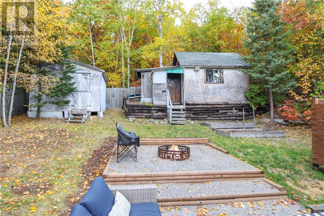 774 Lonsdale Avenue Property Photo 43