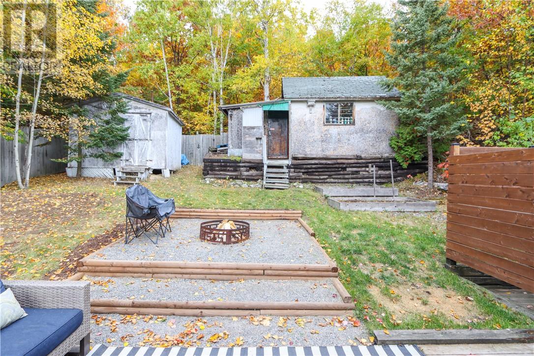 774 Lonsdale Avenue Property Photo 45