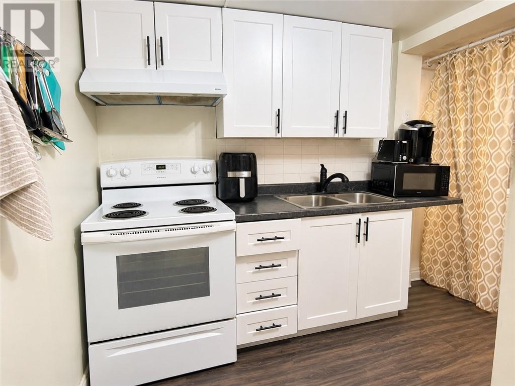 67 O'connor Street Unit# Lower Property Photo 3