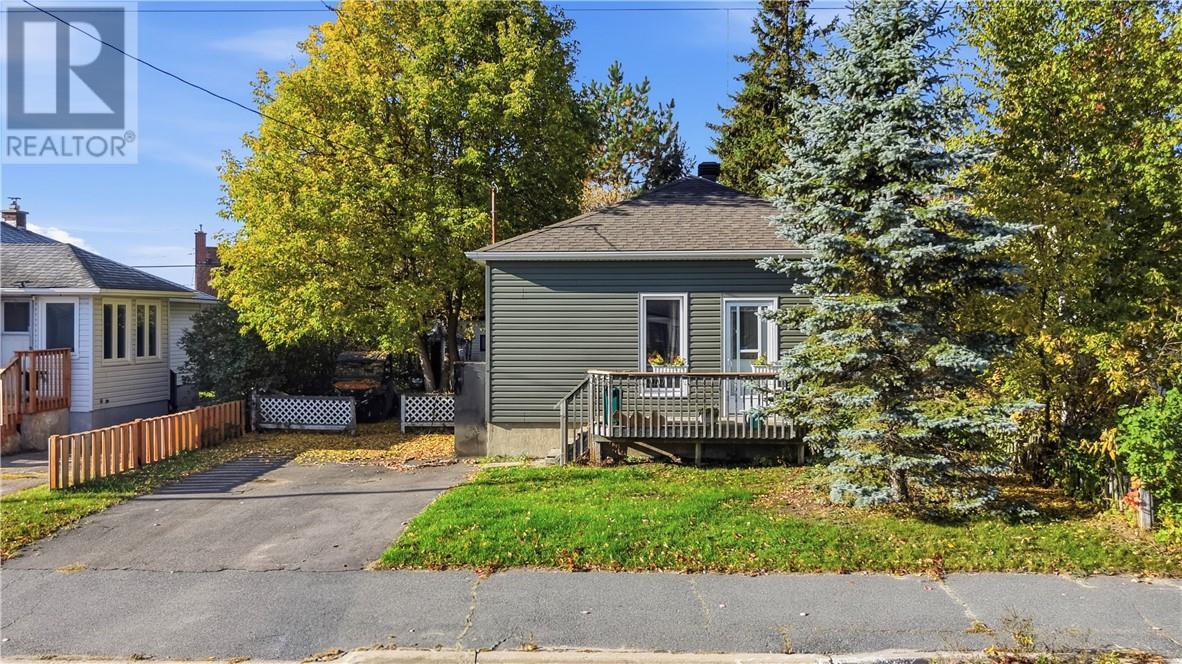 57 Sellwood Avenue Property Photo 1