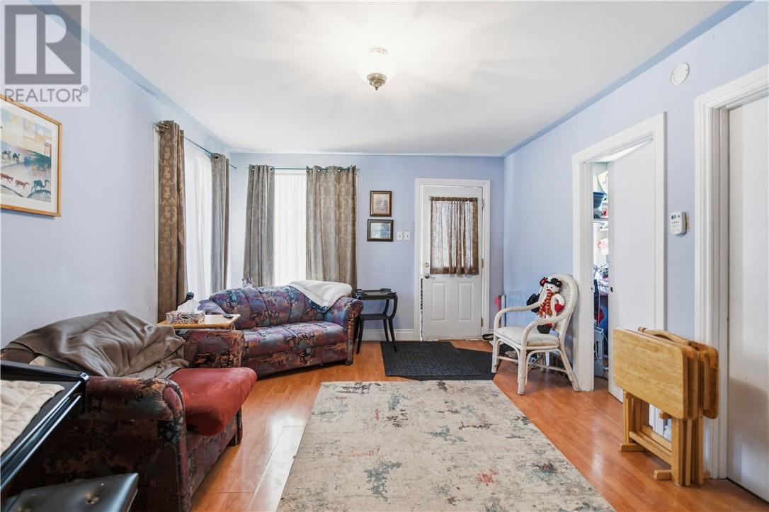 57 Sellwood Avenue Property Photo 3