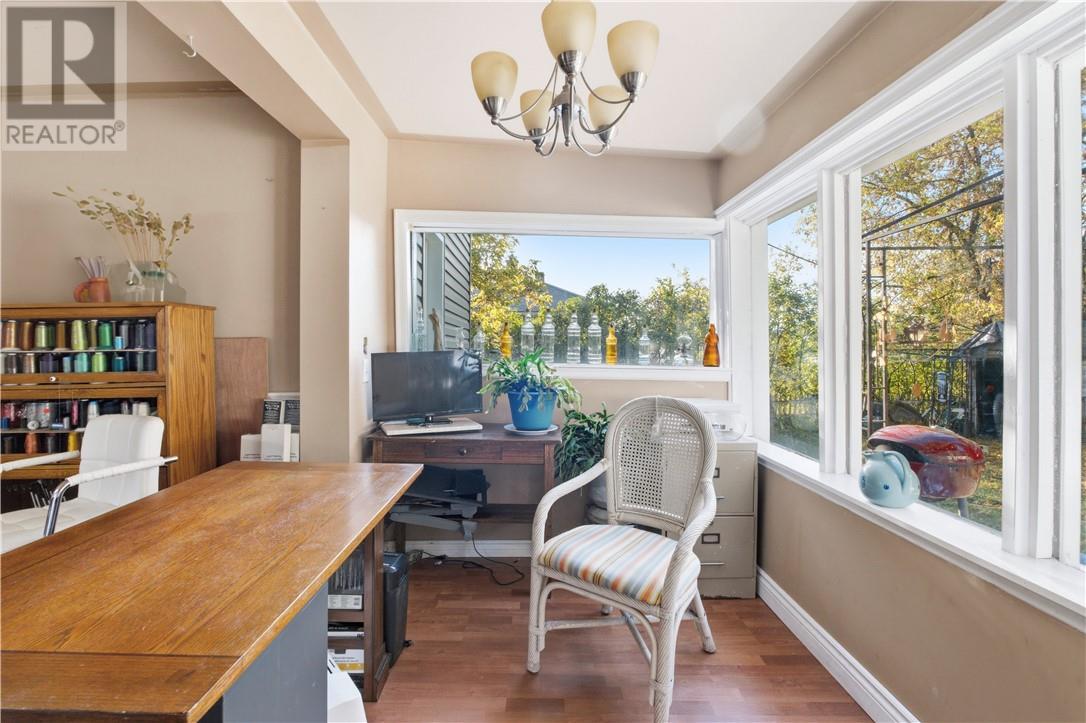 57 Sellwood Avenue Property Photo 7