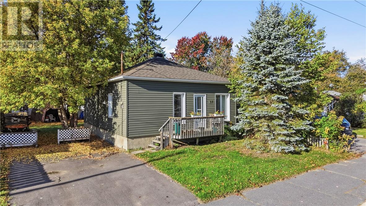 57 Sellwood Avenue Property Photo 17