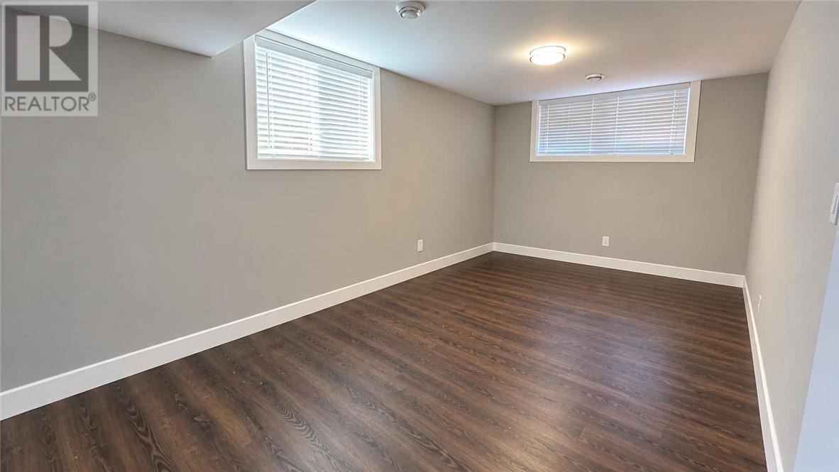 148 Hollybrook Crescent Unit# Lower Property Photo 7