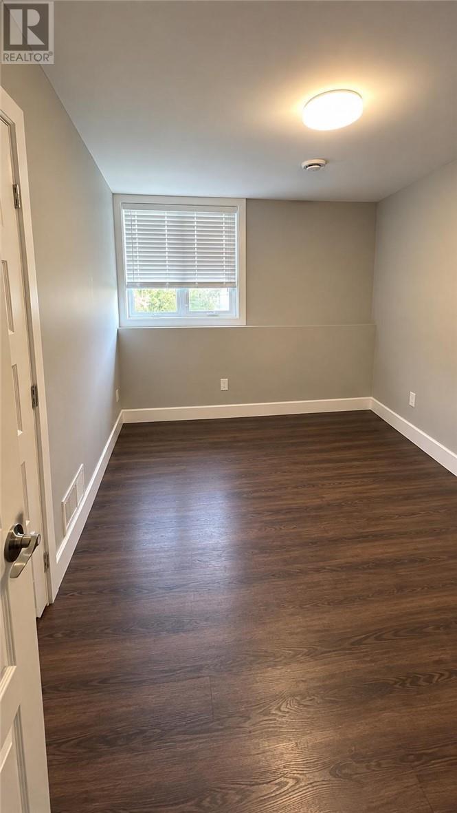 148 Hollybrook Crescent Unit# Lower Property Photo 9