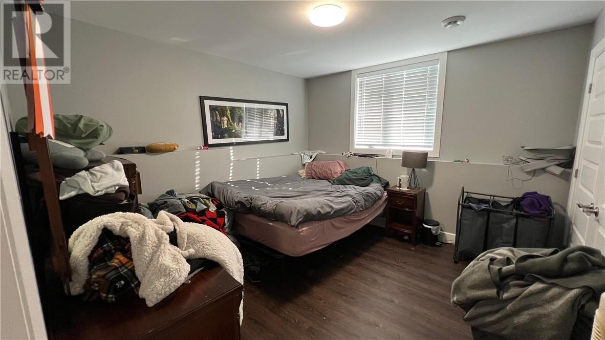 148 Hollybrook Crescent Unit# Lower Property Photo 12