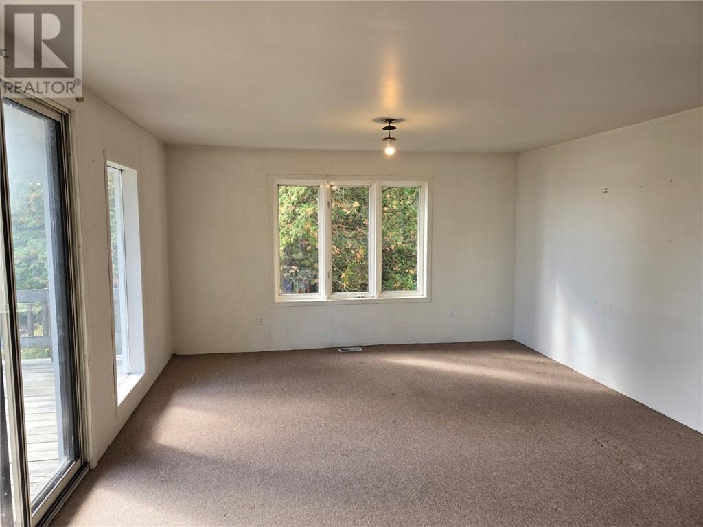 292 Noland Blvd Property Photo 15