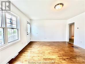 284 Mountain Street Unit# Main Floor Property Photo 4