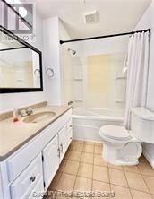 284 Mountain Street Unit# Main Floor Property Photo 11