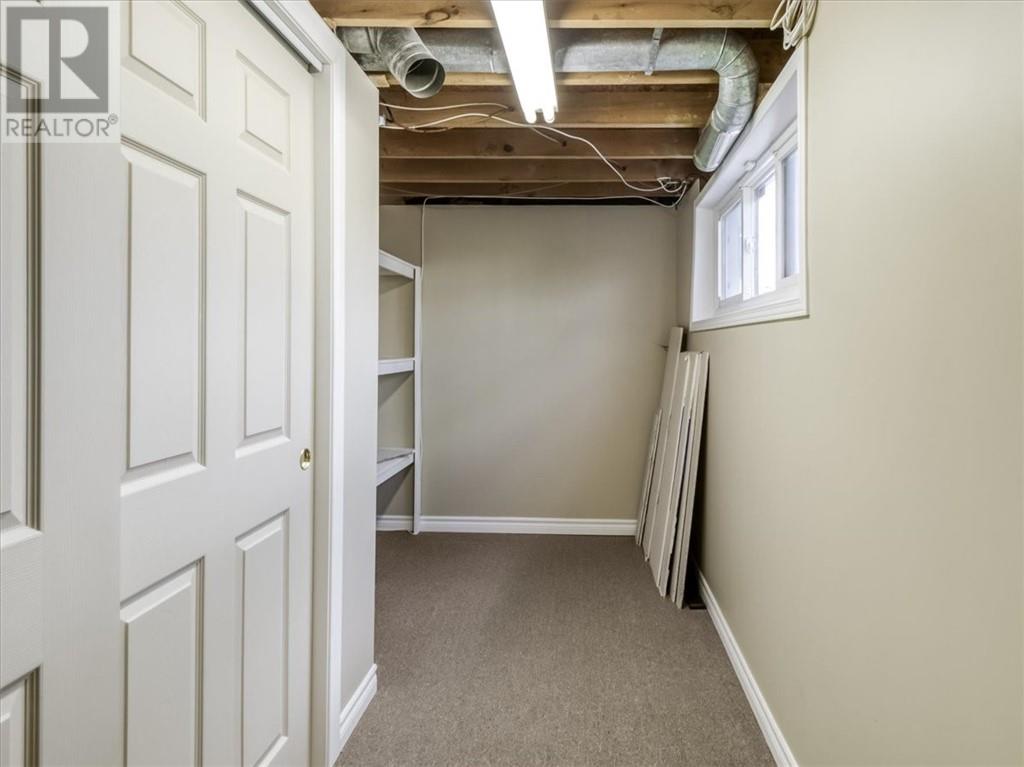 433 Dell Street Property Photo 25