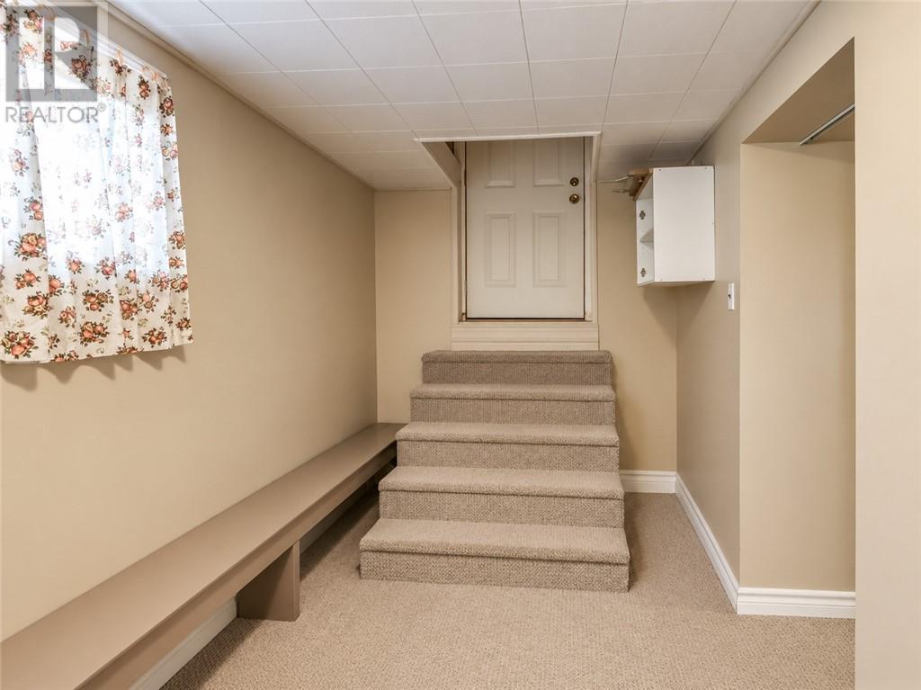 433 Dell Street Property Photo 32