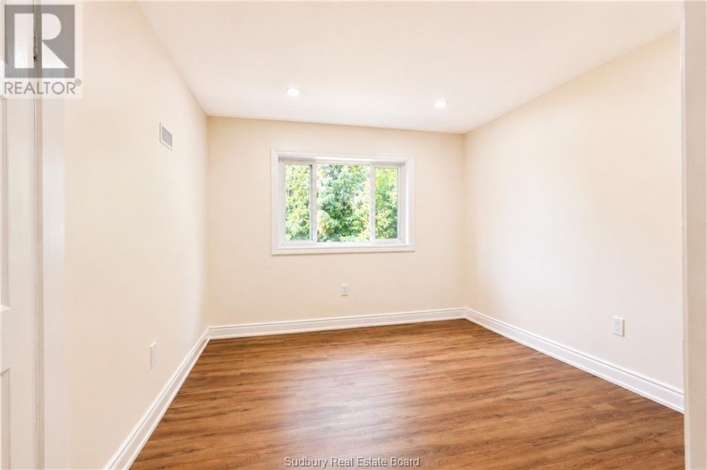 582 Ash Street Property Photo 11