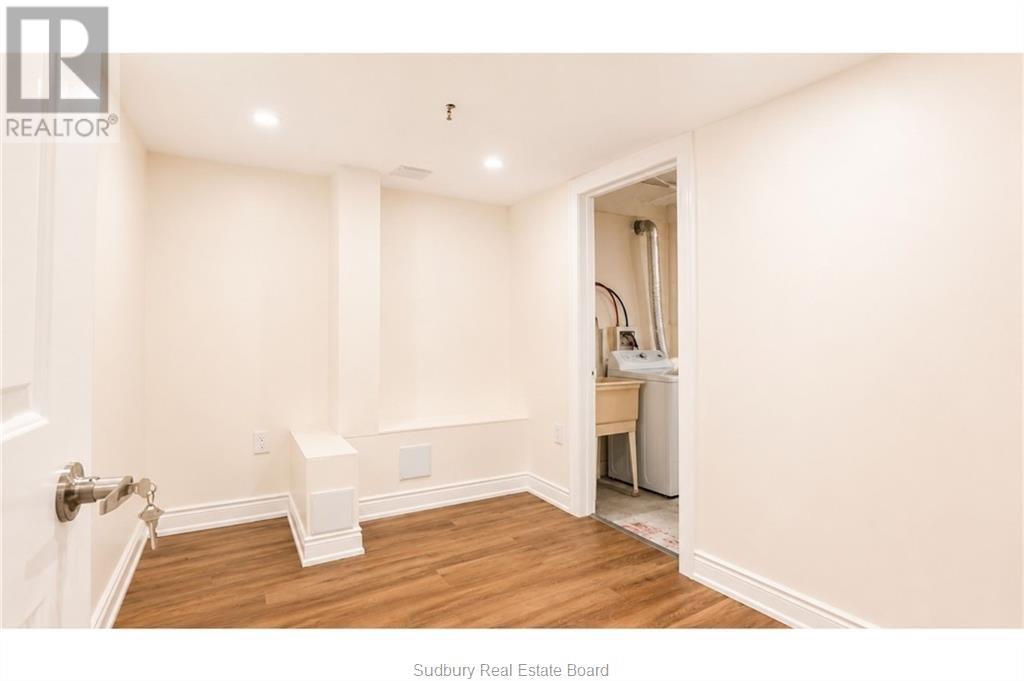 582 Ash Street Property Photo 15