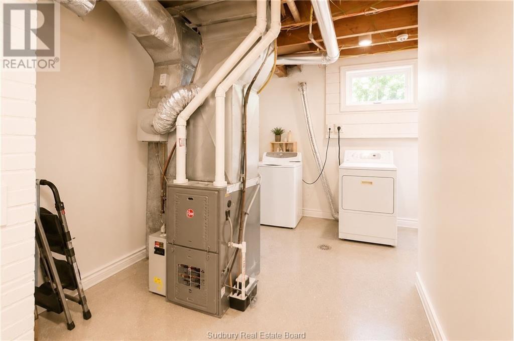 582 Ash Street Property Photo 18