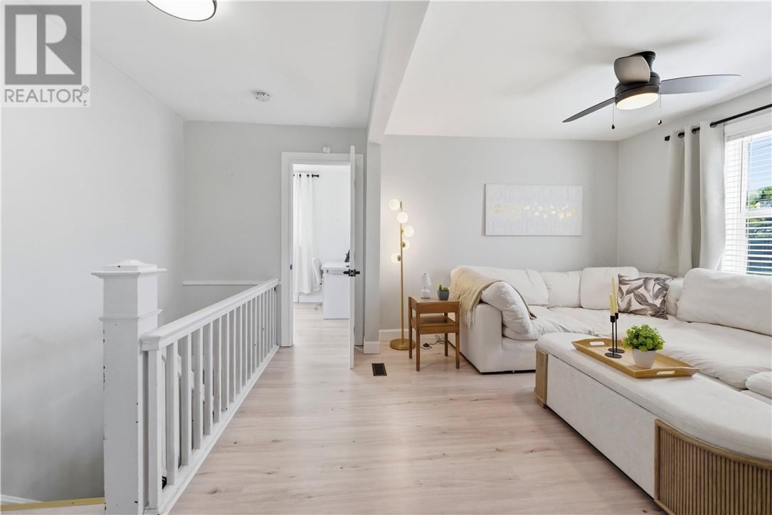216 Bond Street Property Photo 3