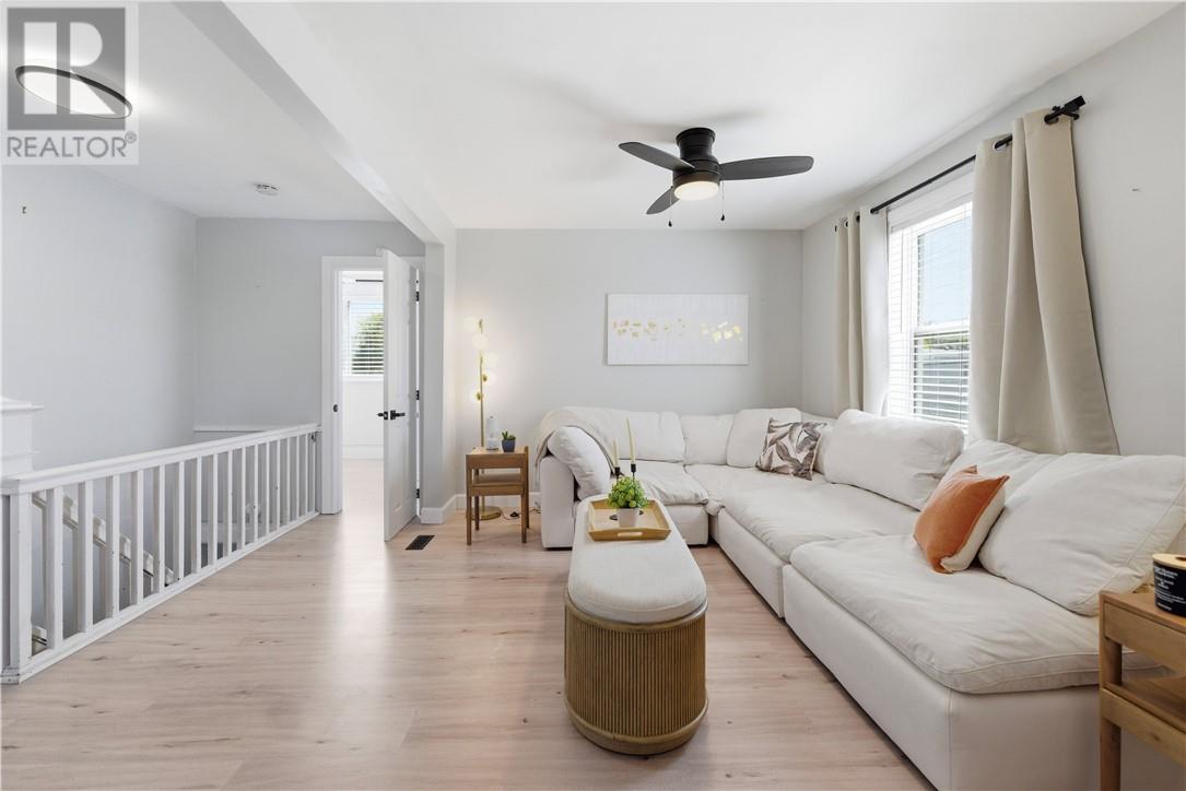 216 Bond Street Property Photo 4