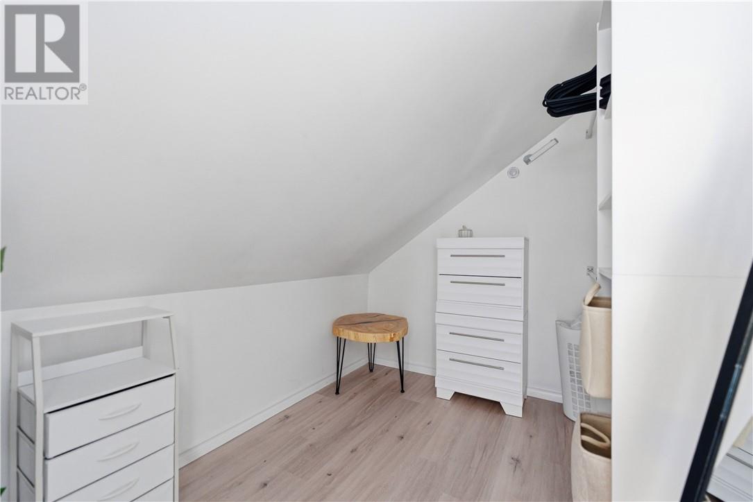 216 Bond Street Property Photo 18