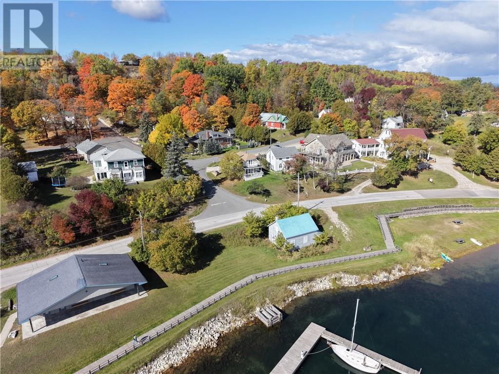 4 Thorburn Property Photo 16