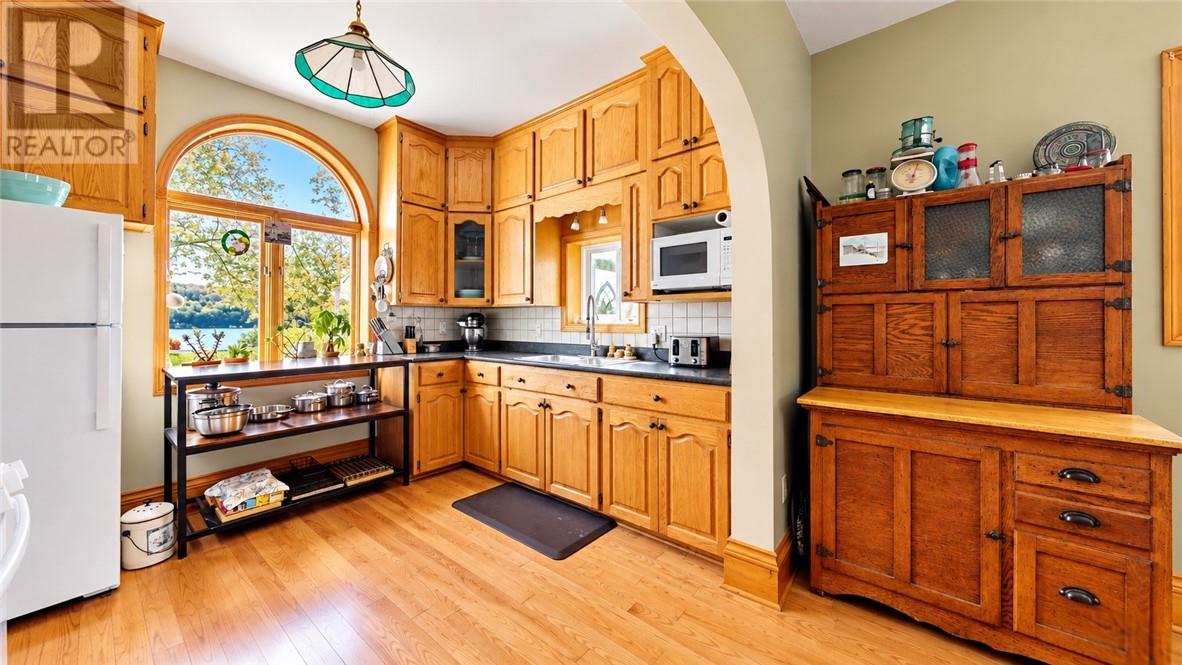 4 Thorburn Property Photo 27