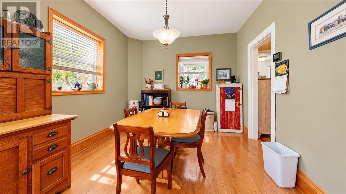 4 Thorburn Property Photo 28