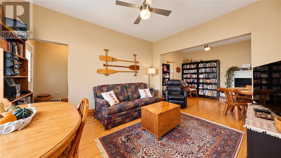4 Thorburn Property Photo 30