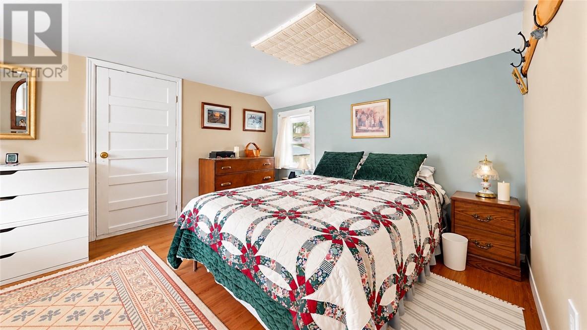 4 Thorburn Property Photo 47