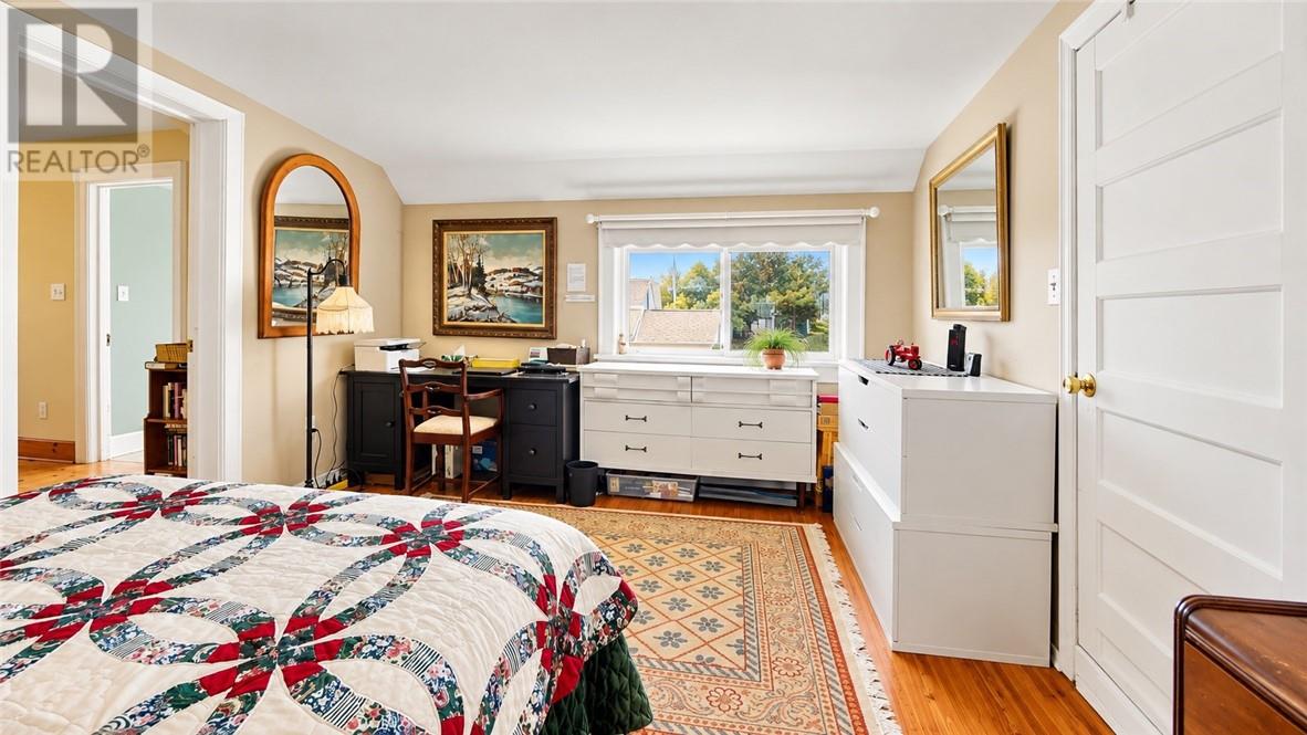 4 Thorburn Property Photo 50