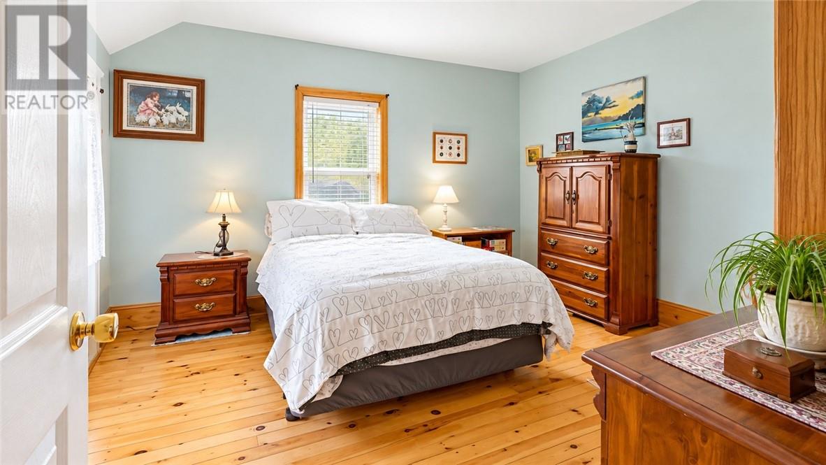 4 Thorburn Property Photo 58