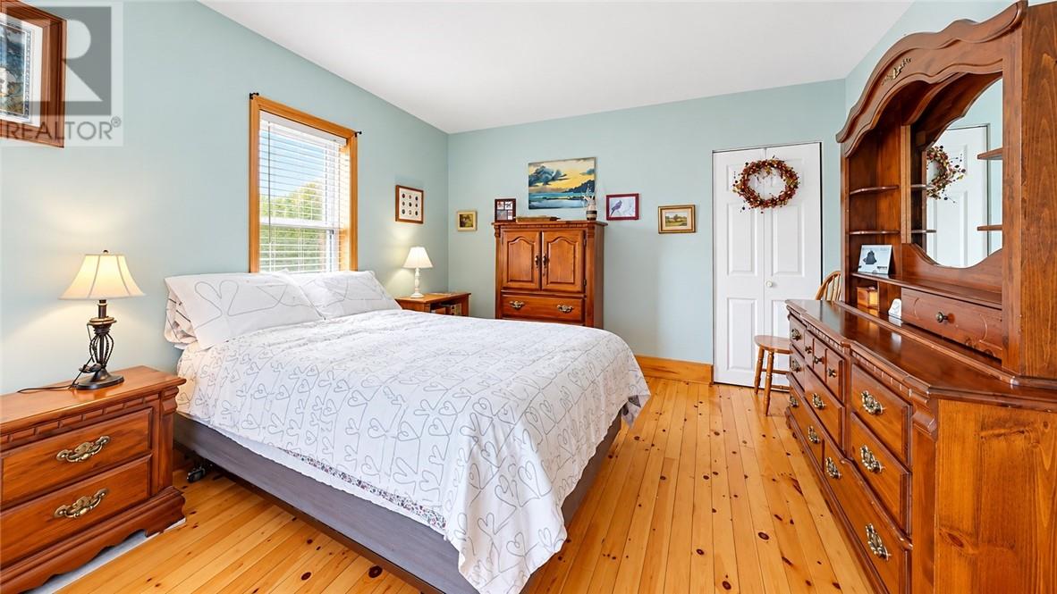 4 Thorburn Property Photo 59