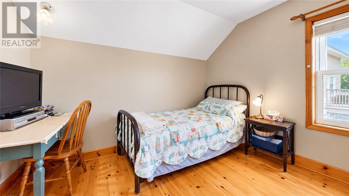 4 Thorburn Property Photo 67