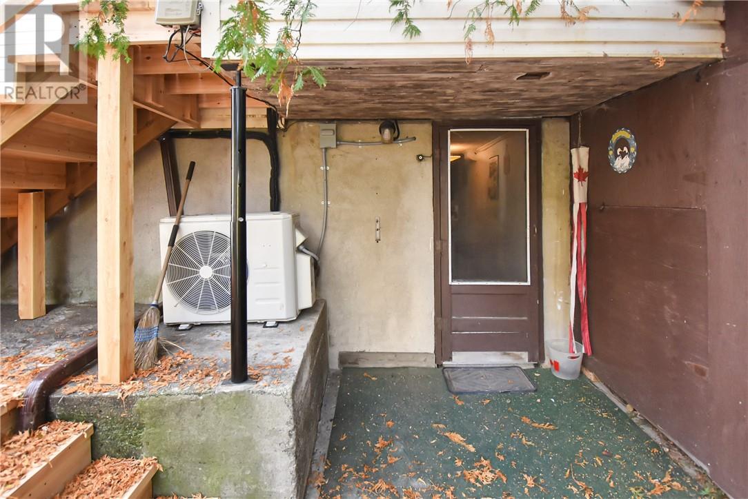 426 Elm Street Property Photo 25