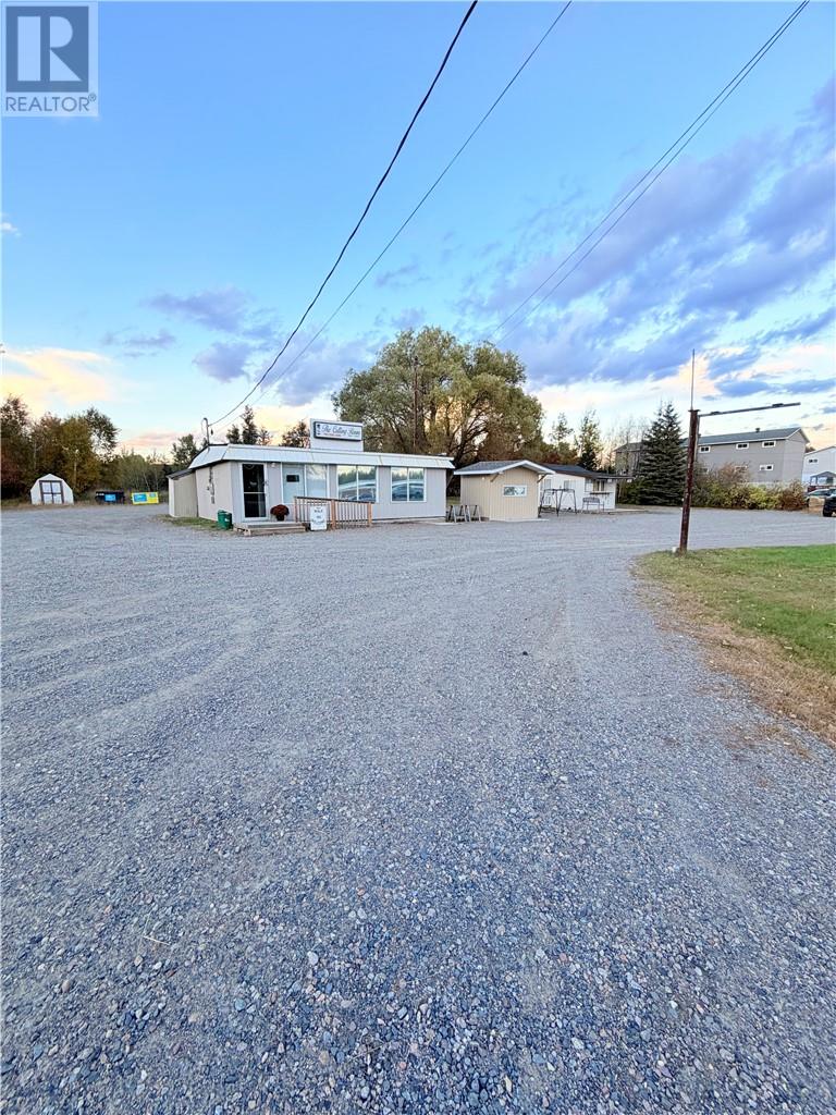 90 Main Property Photo 4