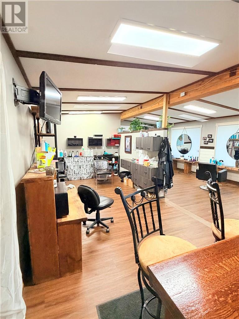 90 Main Property Photo 8