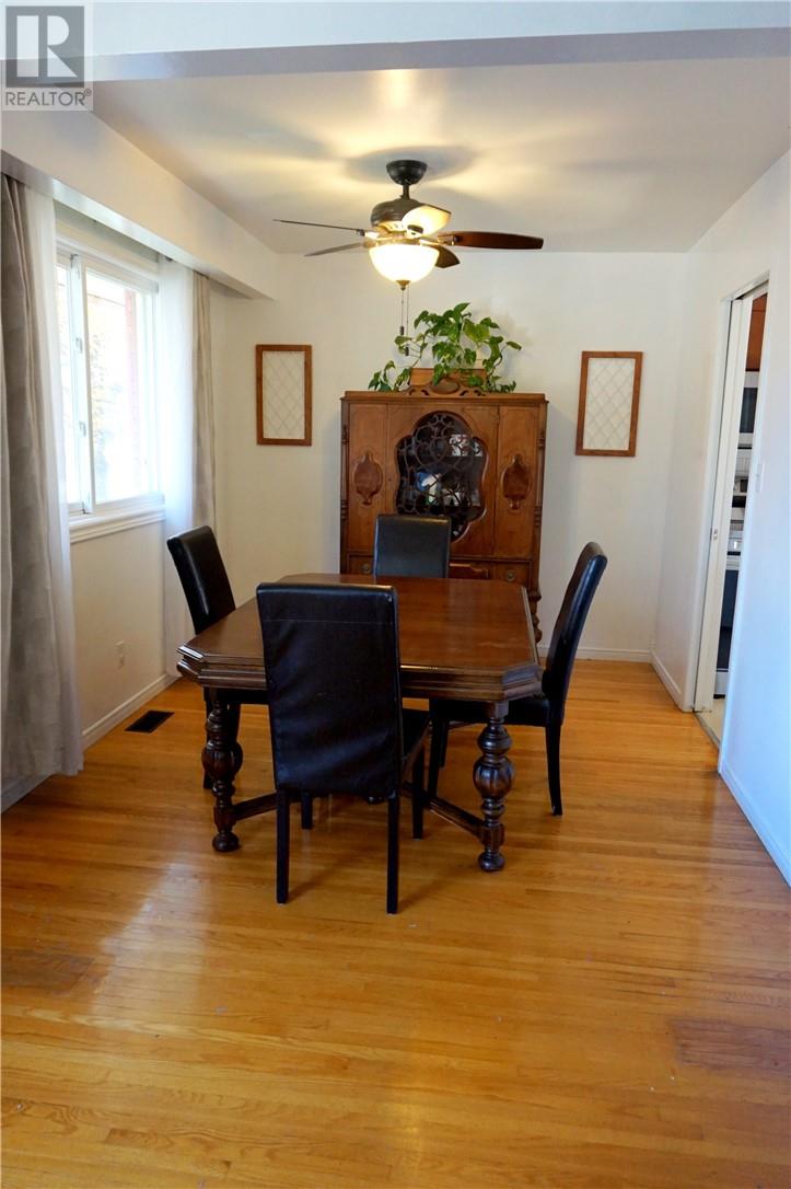 1063 Beaumont Avenue Property Photo 11