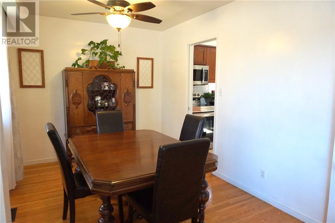 1063 Beaumont Avenue Property Photo 12