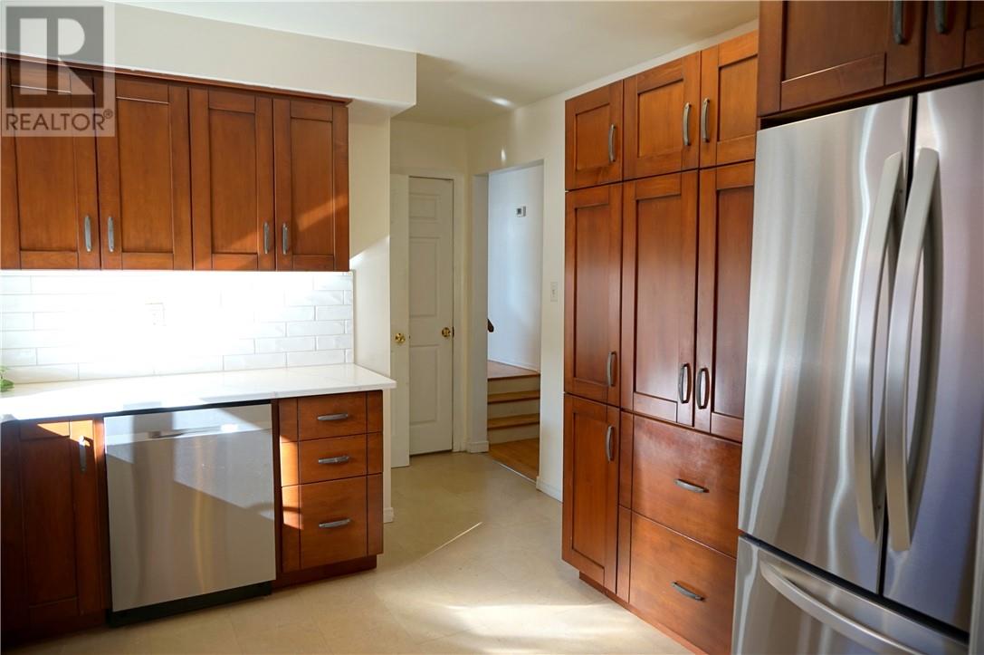 1063 Beaumont Avenue Property Photo 15