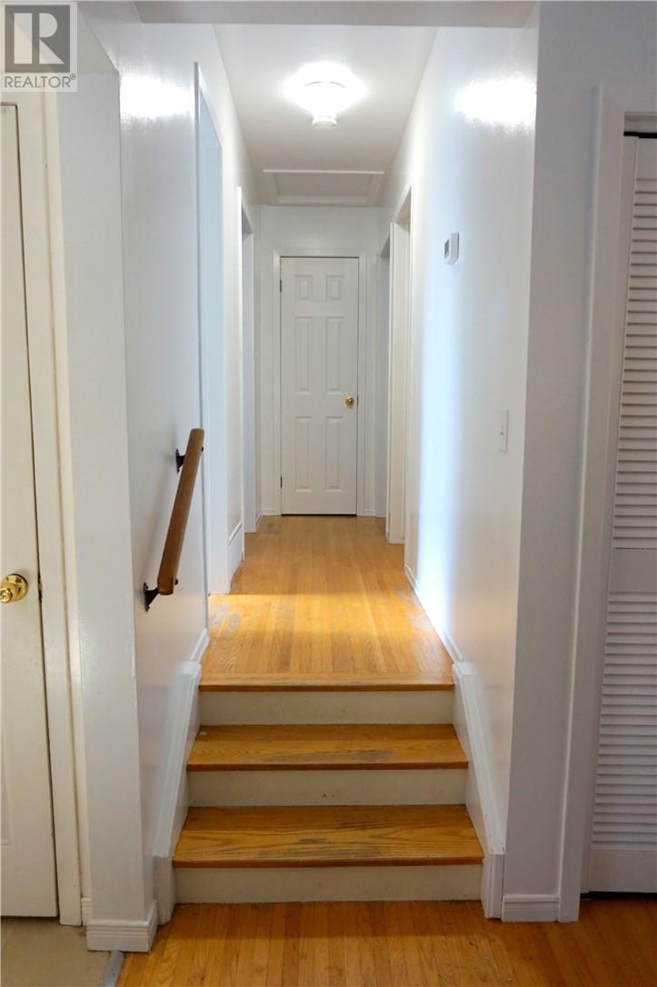 1063 Beaumont Avenue Property Photo 18