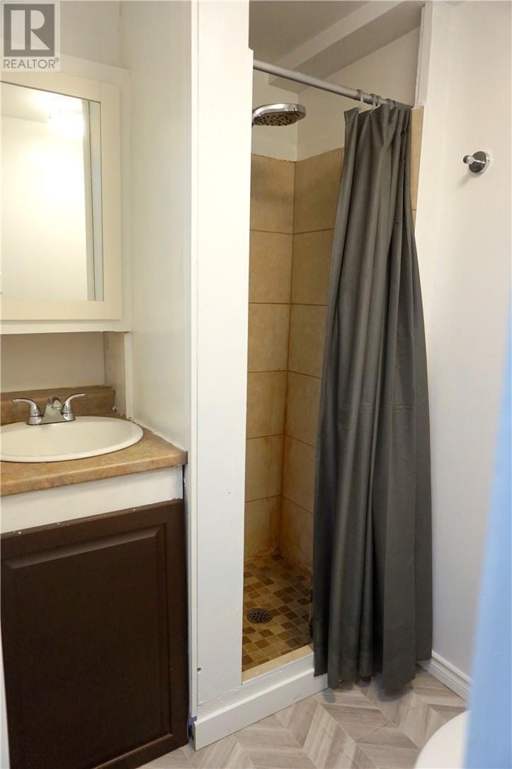 1063 Beaumont Avenue Property Photo 40