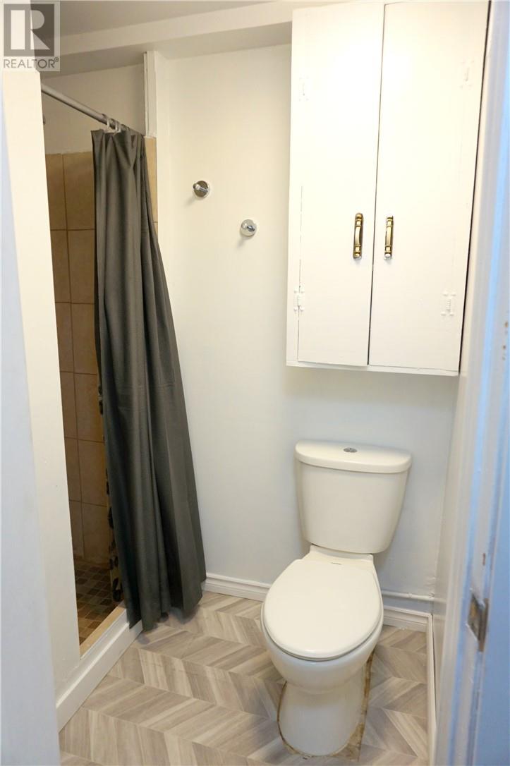 1063 Beaumont Avenue Property Photo 41