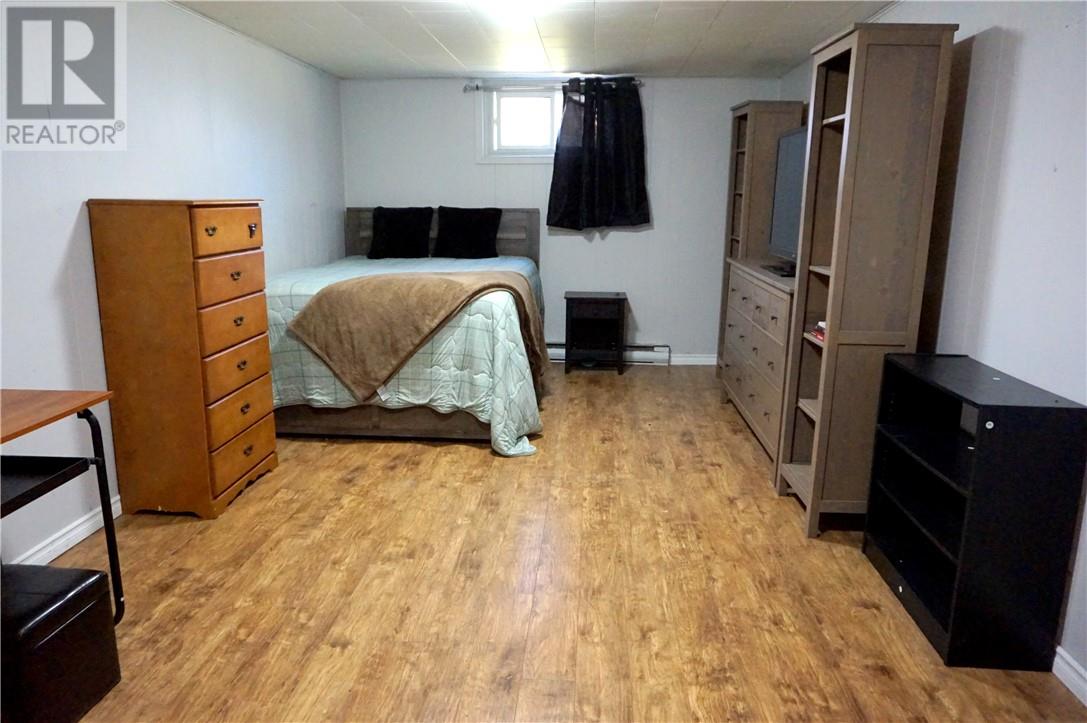 1063 Beaumont Avenue Property Photo 42
