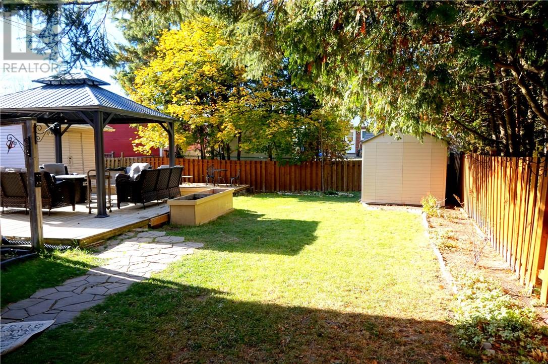 1063 Beaumont Avenue Property Photo 46