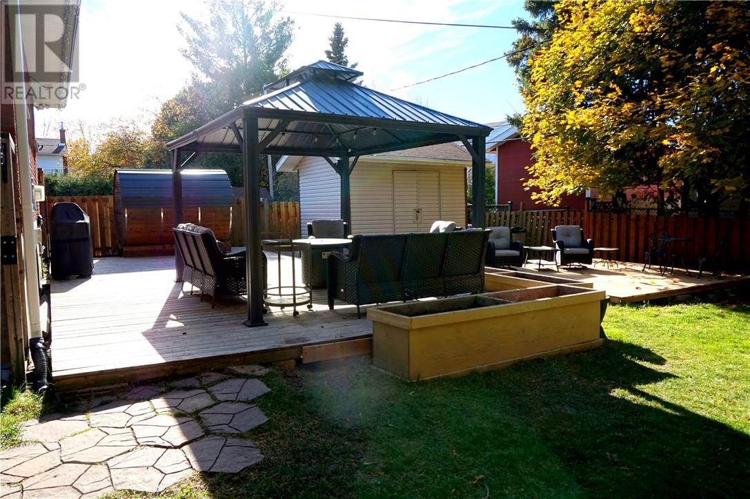1063 Beaumont Avenue Property Photo 47