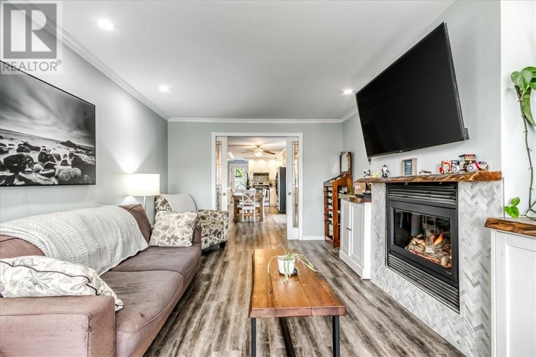 31 Principale Street W Property Photo 8