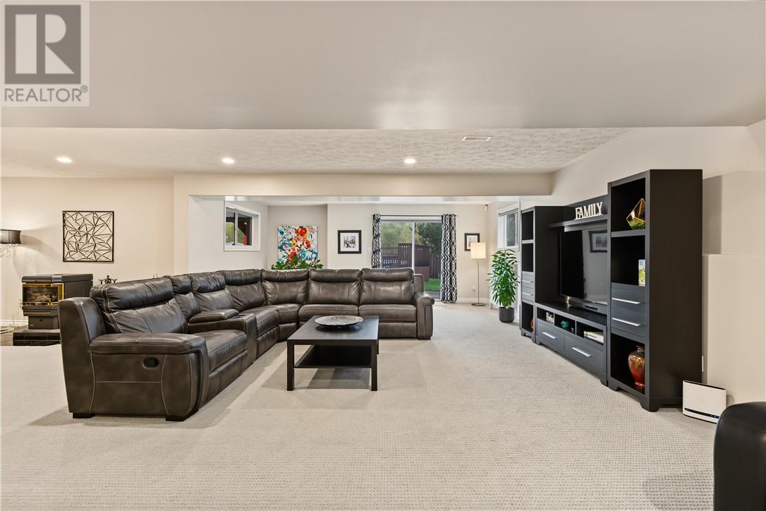 187 Ravina Avenue Property Photo 38